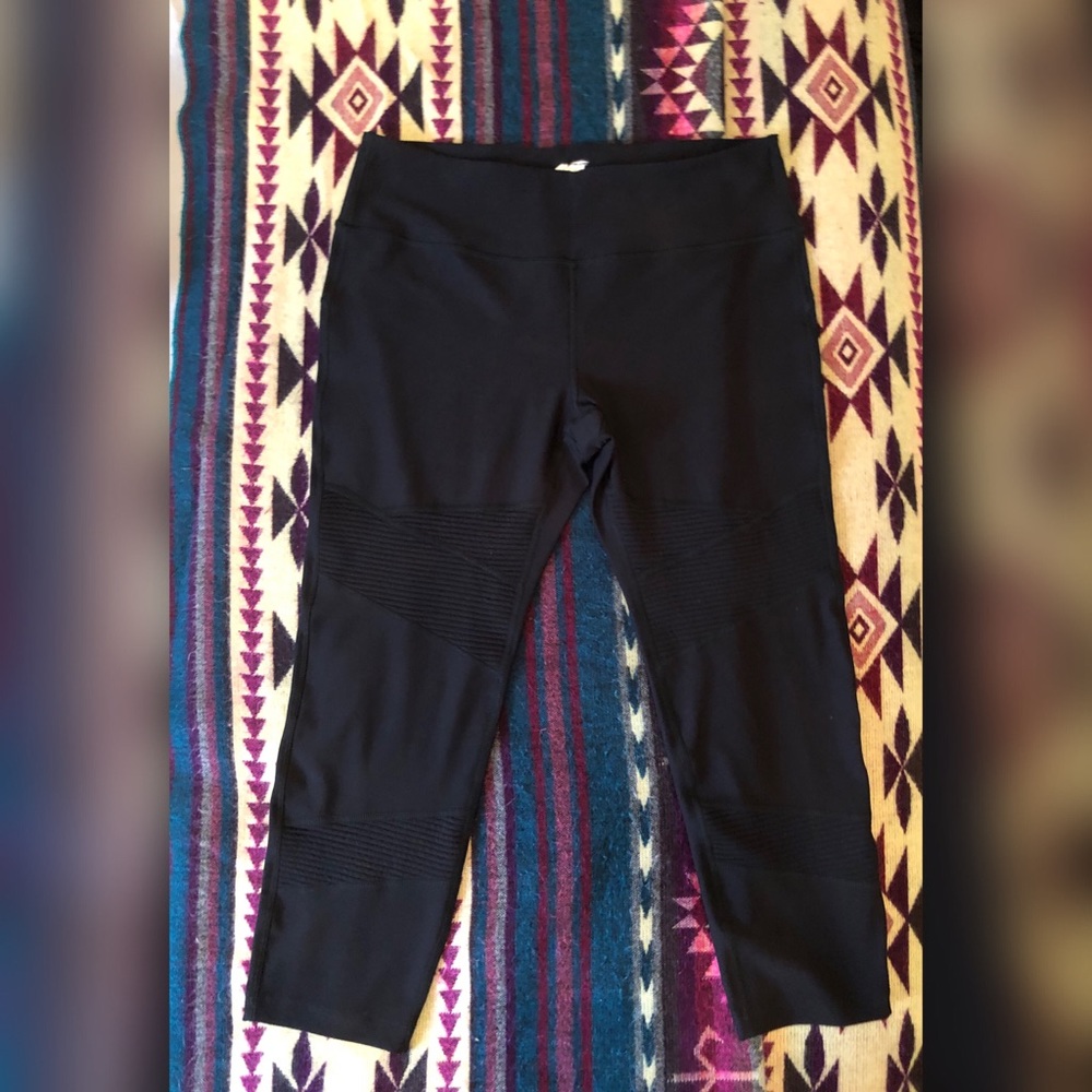 Capri workout leggings